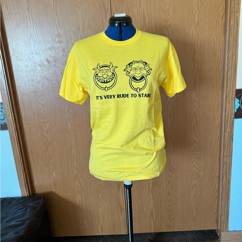NEW- Labyrinth Rude to Stare Graphic T-shirt, Medium Yellow- 100% Cotton